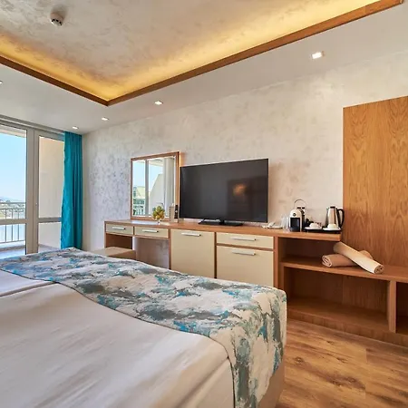 酒店 Bilyana Hotel- Adults Only