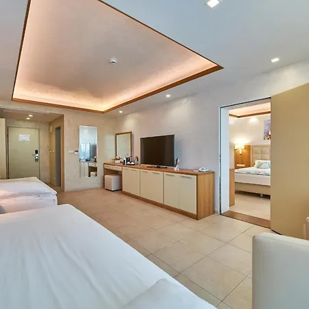 Bilyana Hotel- Adults Only 酒店