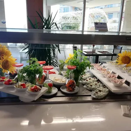 Bilyana Hotel- Adults Only מלון