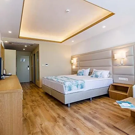 Bilyana Hotel- Adults Only ホテル 4*