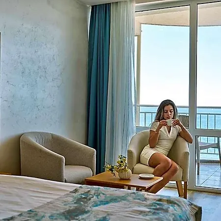 Bilyana Hotel- Adults Only ネセバル
